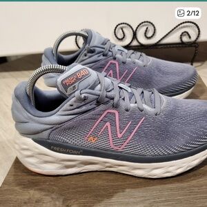 New Balance Women's Fresh Foam 840 Gray White Pink Running Training Shoes Size 9
